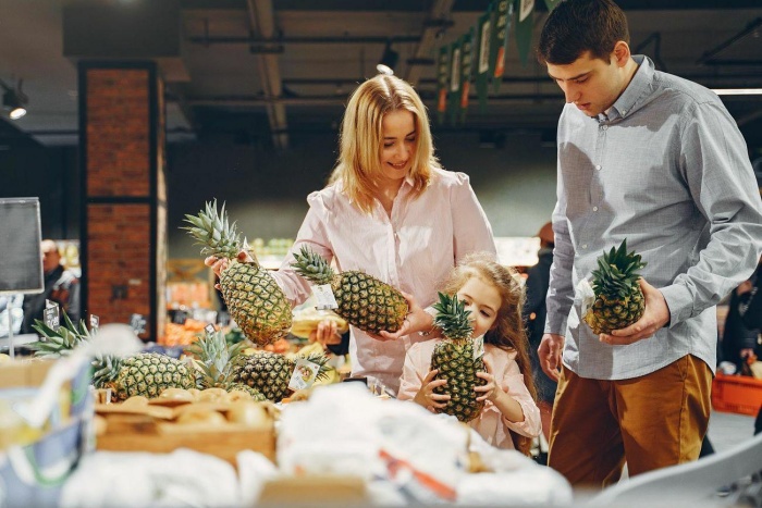 Pineapple shopping