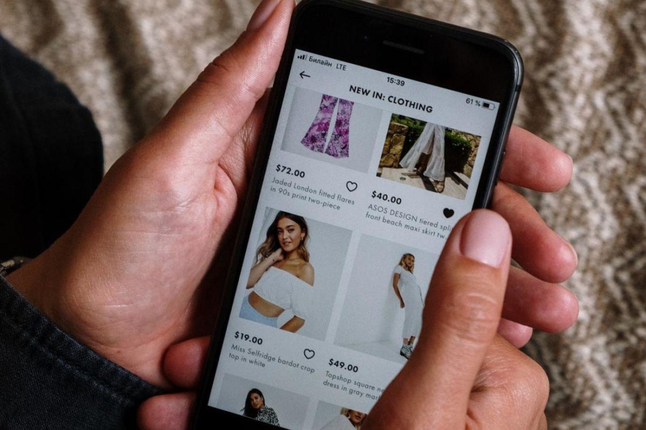 Online shopping from phone